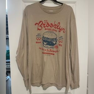 Old navy long sleeve graphic